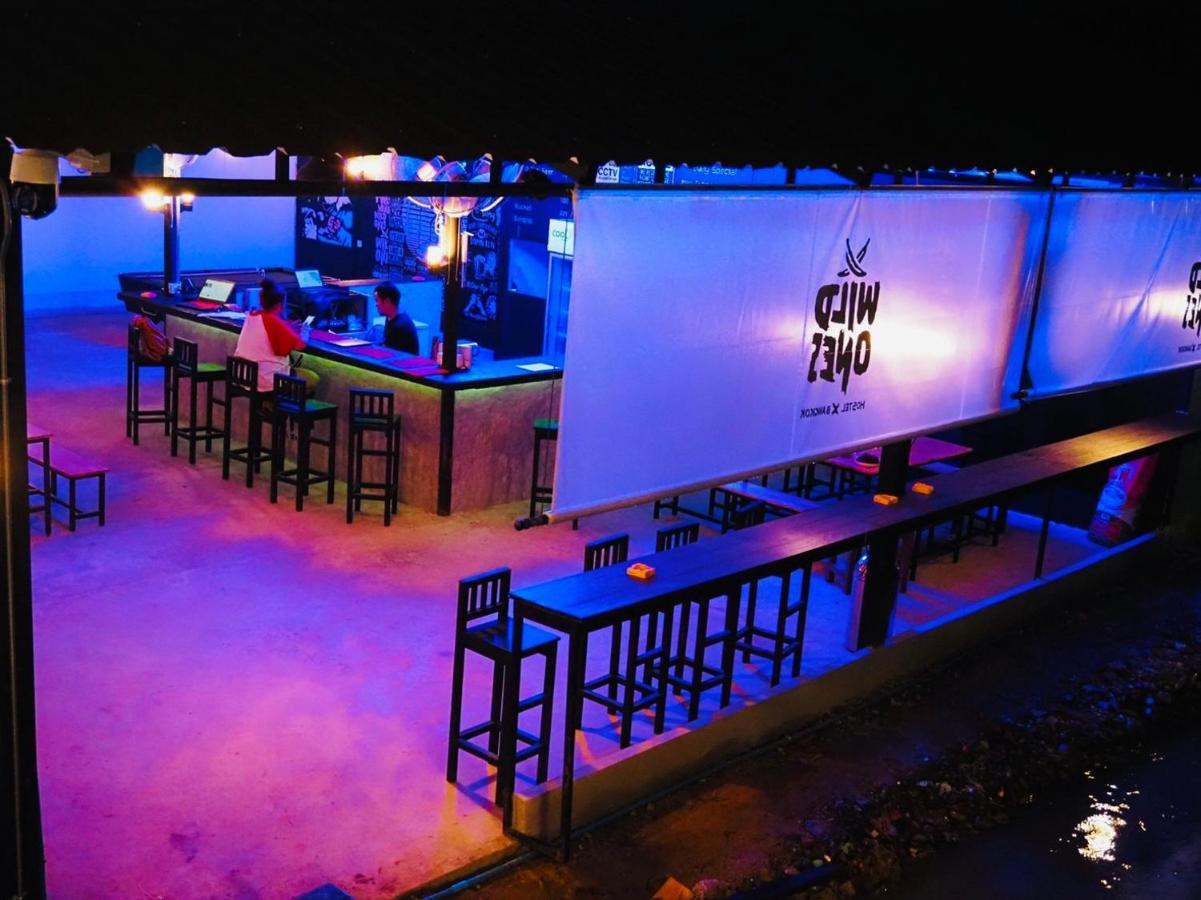 Wild Ones Hostel Бангкок Экстерьер фото
